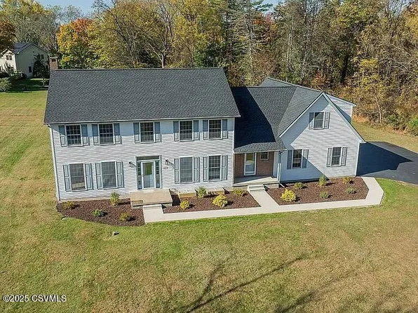 691 W 8th St, Danville, PA 17821