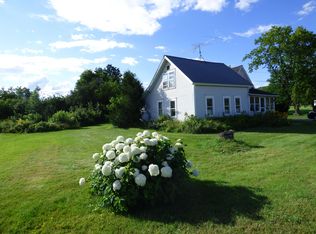 542 Twin Bridges Rd, West Charleston, VT 05872