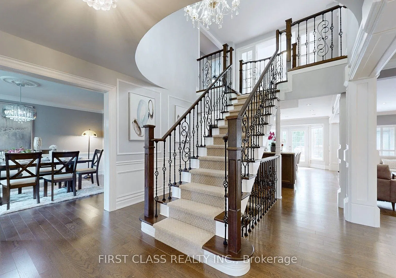 6 bed, $5,600 — Photo 1