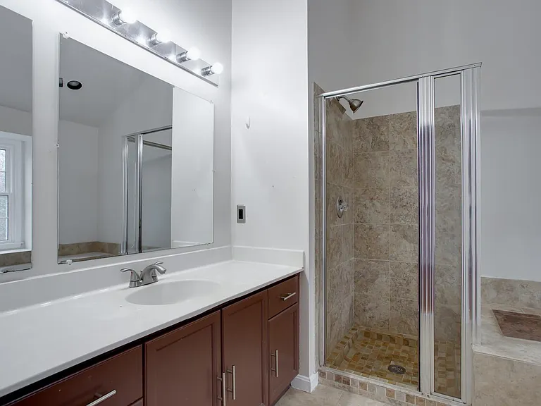 21707 Leatherleaf Cir — Photo 19
