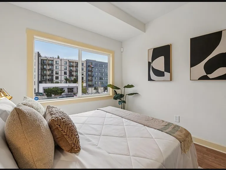 2834 Summit St #2834 — Photo 17