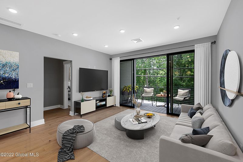 4th image of 116 WEST Avenue #406