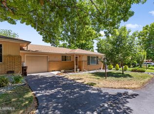 7606 Summitview Ave APT 15, Yakima, WA 98908