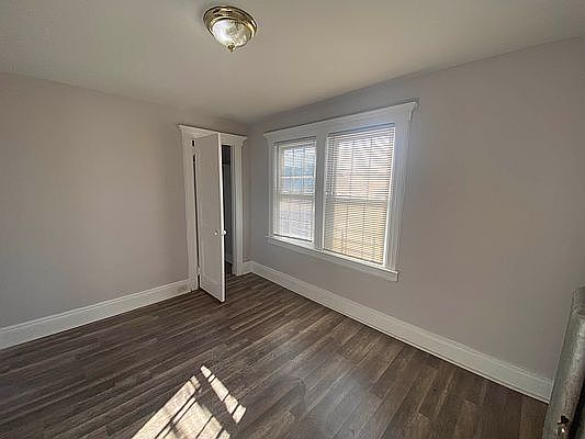 3rd image of 967 E 94th St #1