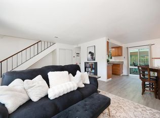 102 Roundtree Ct, Sacramento, CA