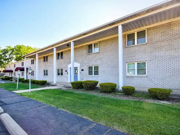 Fairfield Arms Apartments, 14950 Fairfield St #3c7c3db38, Livonia, MI 48154