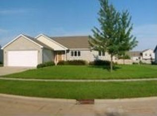1514 Lorraine Dr, Sandwich, IL 60548