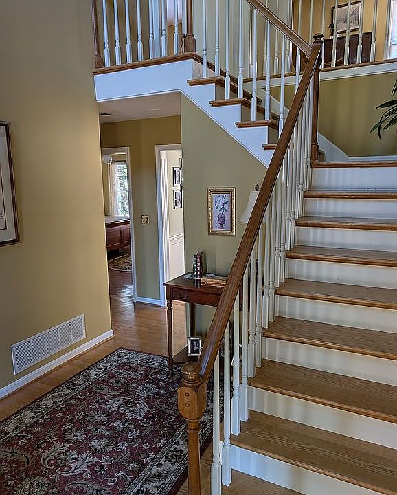 2 story entry foyer, hw flr 