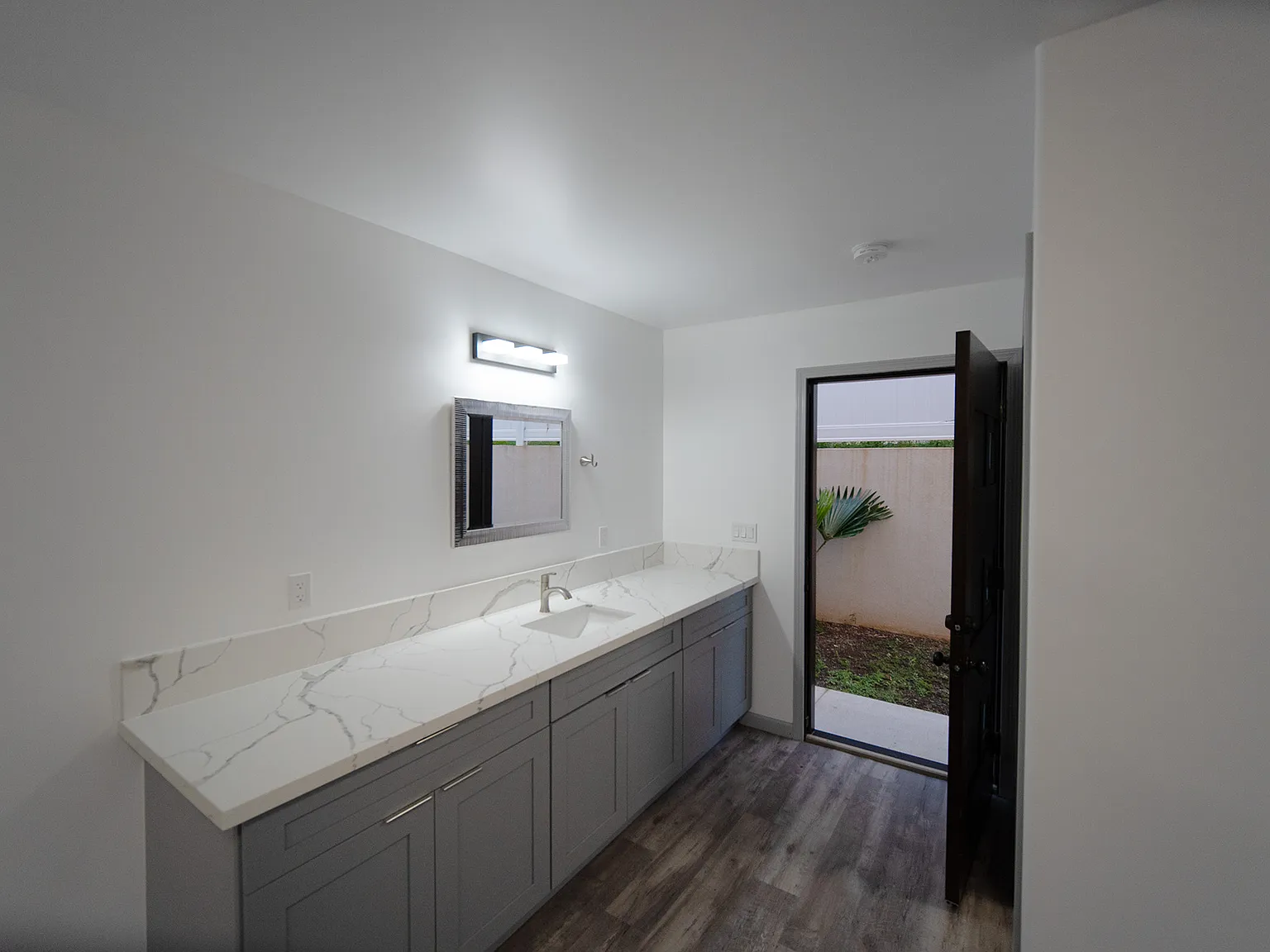 418 Halemaumau - Studio — Photo 3