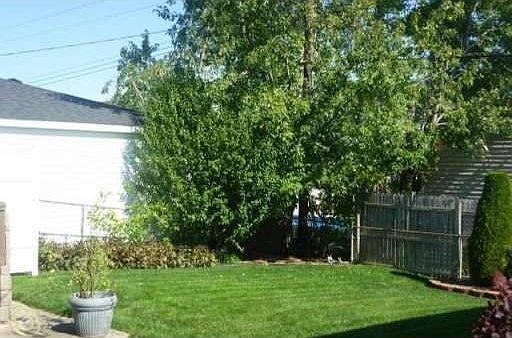 3rd image of 31660 Kenwood Ave