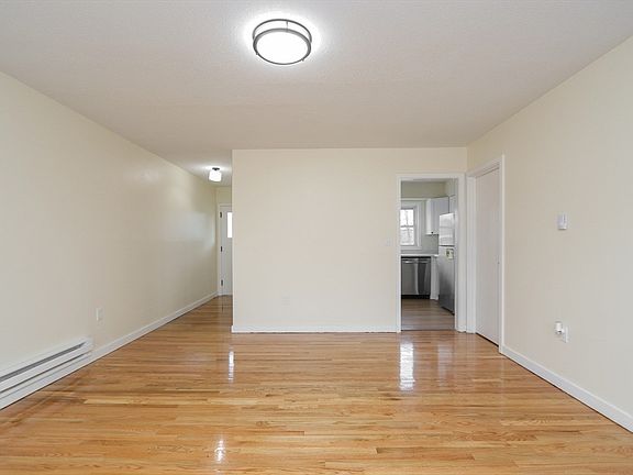 2nd image of 72 Honeysuckle Dr Unit 72