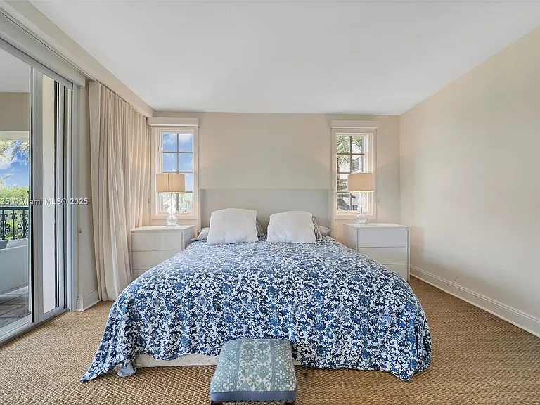 19237 Fisher Island Dr #19237 — Photo 27