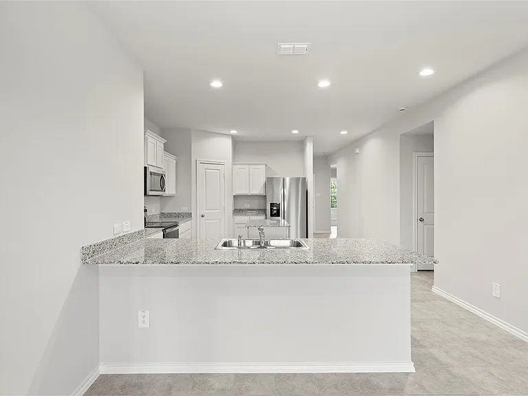 317 Bent Oak Dr — Photo 7