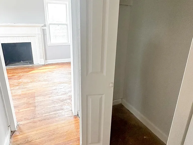 5142 Brooklyn Ave — Photo 15