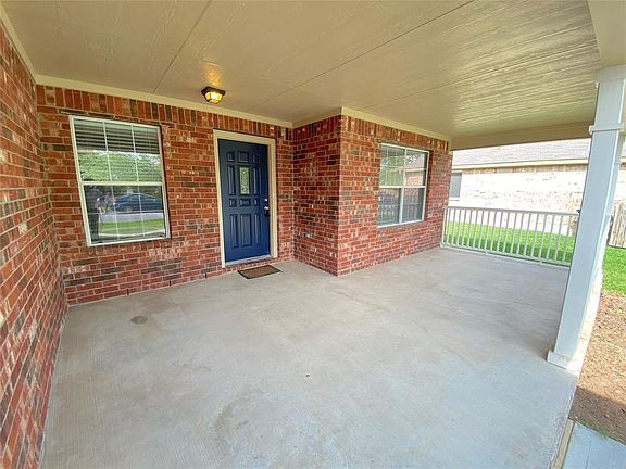 3rd image of 305 Peaceful Haven Way