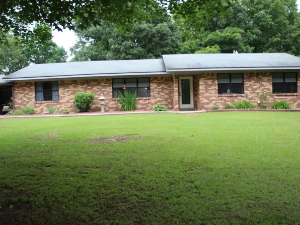 1924 Mount Pleasant Dr, Nashville, AR 71852