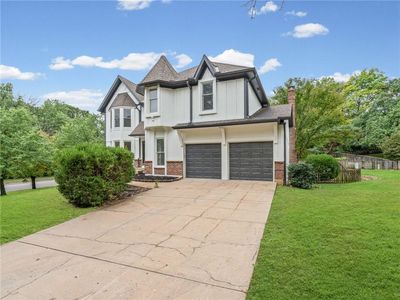 8206 Alden St, Lenexa, KS, 66215