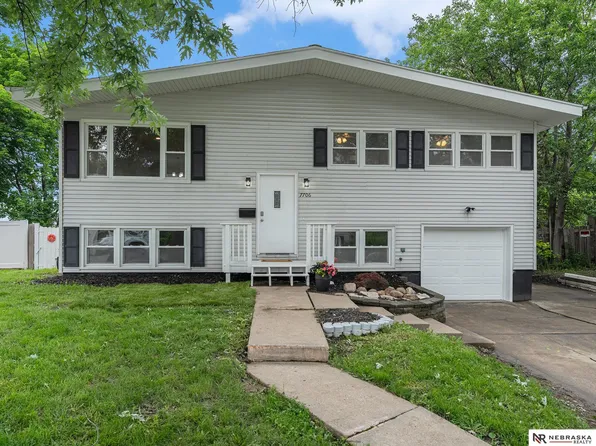 7706 Seymour St, Ralston, NE 68127