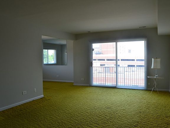 Living/Dining Area