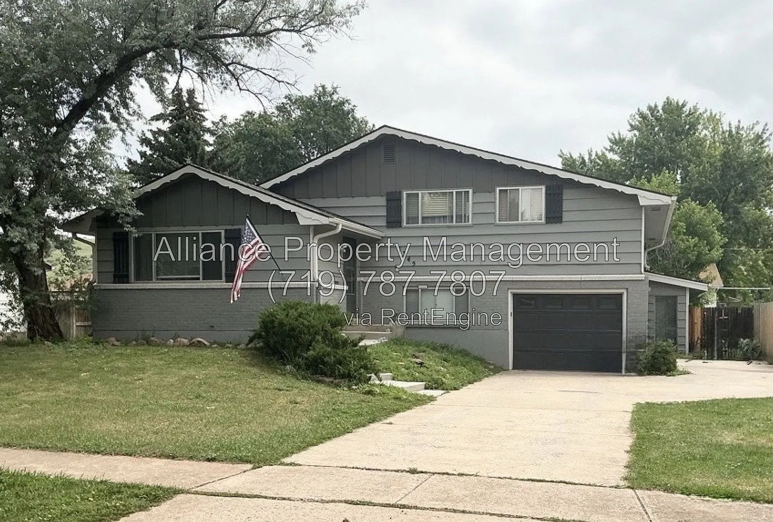 3 bed, 2.0 bath, 1900 sqft, $2,245 — Photo 1
