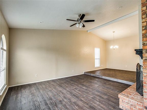 3rd image of 960 Longhorn Dr