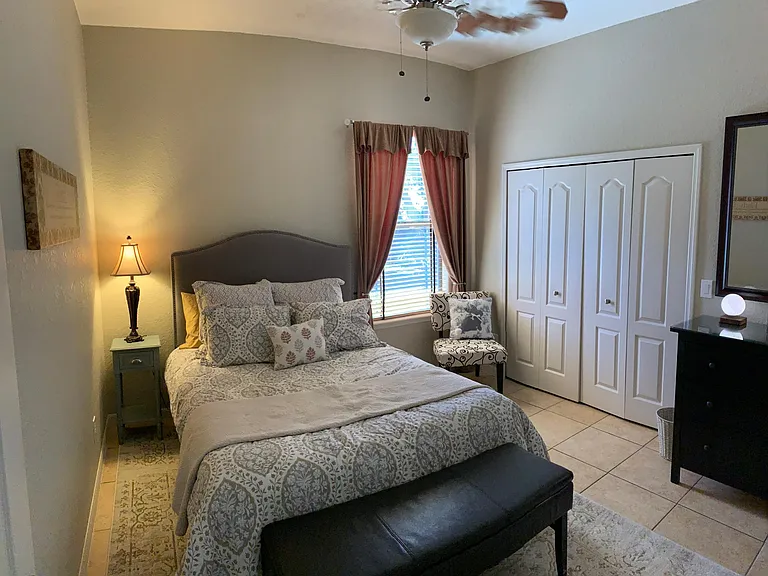 2nd bedroom