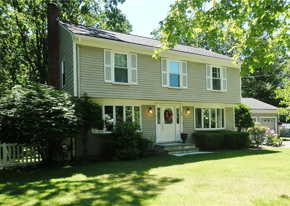 1st image of 55 Bishop Dr