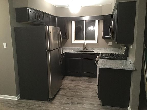 4th image of 617 W 65th St APT 6