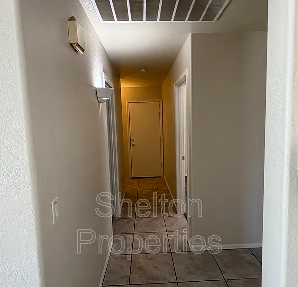 12725 W Hearn Rd — Photo 12