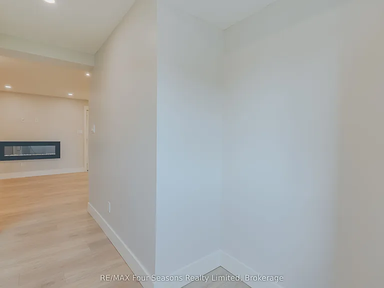 9811 Beachwood Rd — Photo 12