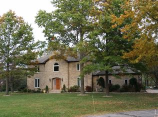 29555 N Virginia Ln, Wauconda, IL 60084