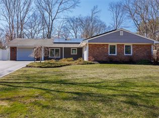 118 Sycamore Cir, Stony Brook, NY 11790