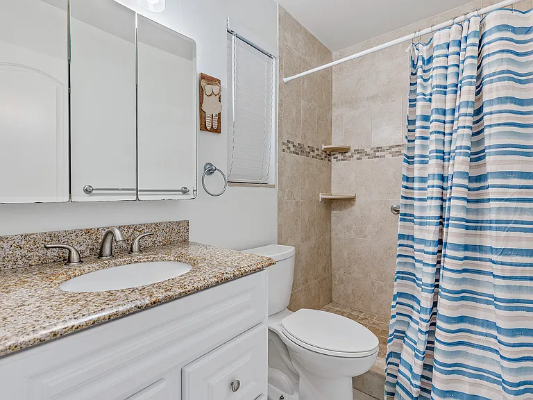 733 Waterway Dr — Photo 17