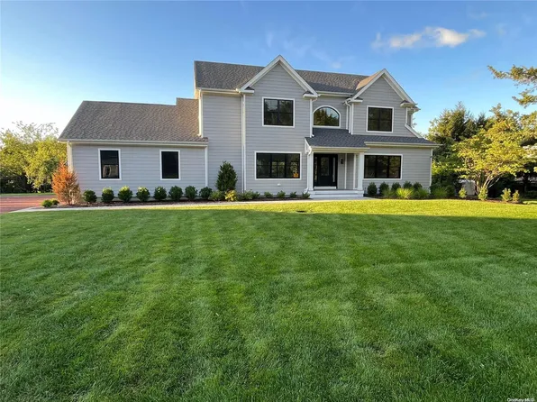 2555 Stanley Road, Mattituck, NY 11952