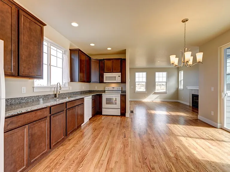 2778 Emerald Lake Ln — Photo 4