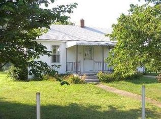 1119 Wahmona Ave, Shenandoah, VA 22849