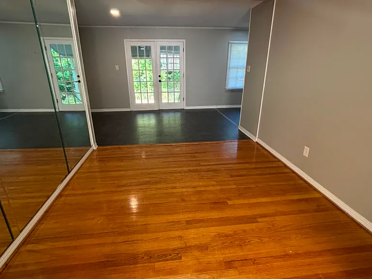 320 Vanderbilt Dr — Photo 3