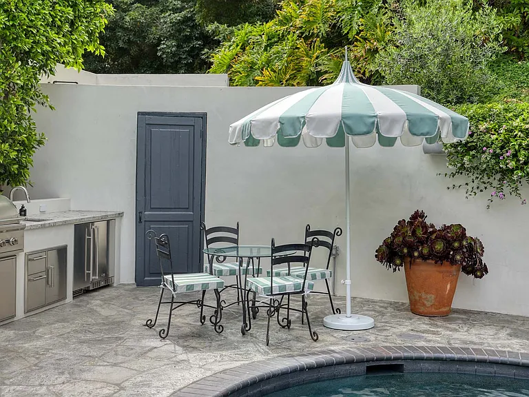 2050 Laurel Canyon Blvd — Photo 40