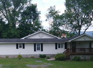 624 Lusk Run Rd, Mill Hall, PA 17751