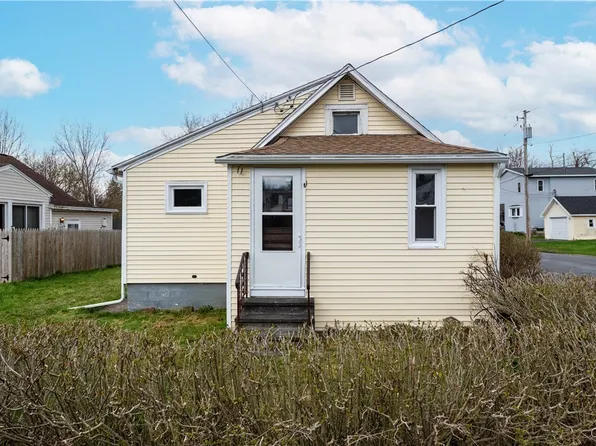 500 Boulevard St, Mattydale, NY 13211