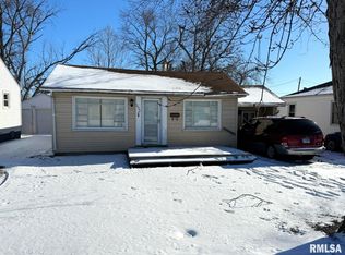 2920 S Walnut St, Springfield, IL 62704