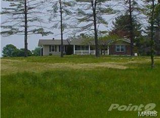 104 Whispering Pines Dr, Elsberry, MO 63343