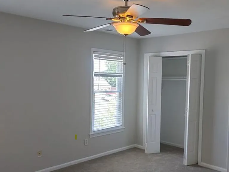 2537 Townfield Ln — Photo 15