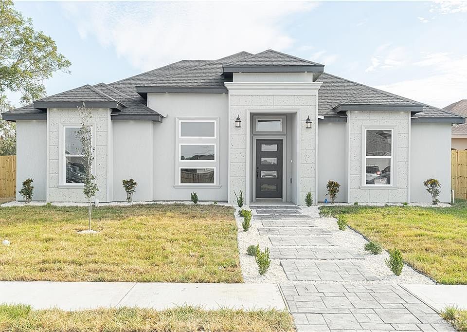 1st image of 152 Spanish Oak Dr