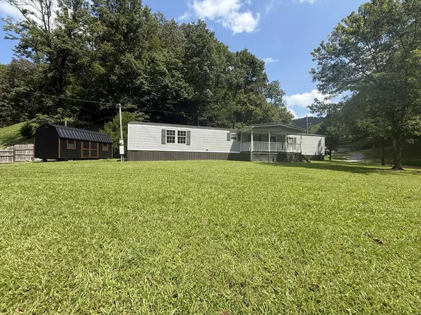 51 Wolfpen Br, Pikeville, KY 41501