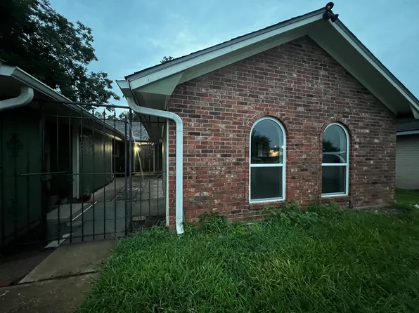 8315 Constellation Ln #B, Houston, TX 77075