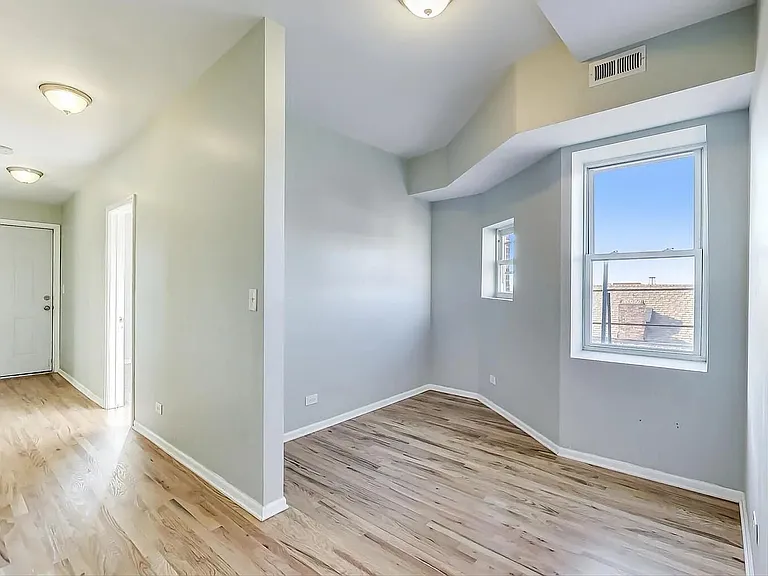 1525 W 17th St #4 — Photo 13