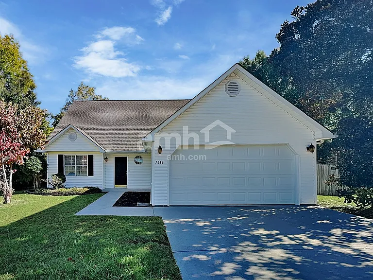7548 Applecross Rd — Photo 1