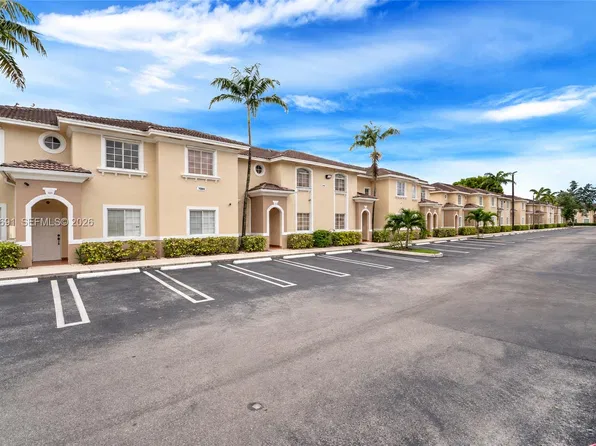 7080 NW 174th Ter APT 201, Hialeah, FL 33015