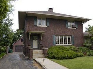 711 W State St, Sycamore, IL 60178